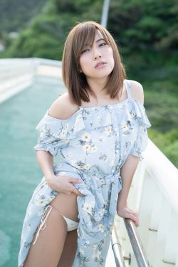 泳池钓美女